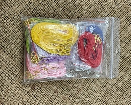 Гайтан хлопчатобумажный на карабине для детей (разноцветный, 1 мм., 45 см., 100 шт)