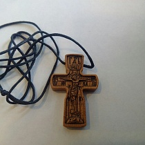 Крест нательный деревянный из груши с гайтаном (арт. 13535)