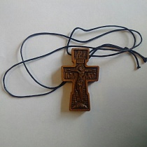 Крест нательный деревянный из груши с гайтаном (арт. 13532)